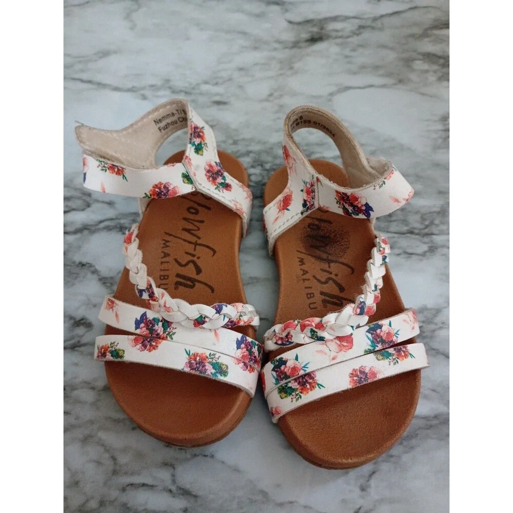 Blowfish Malibu White Floral Sandals Size 6